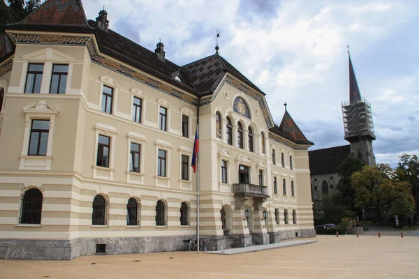 Vaduz Lichtenštejnsko Srpna 2014 Stará Budova Městské Samosprávy — Stock fotografie