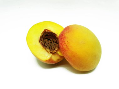 Taze şeftali yumuşak bir arka plan üzerinde ücretsiz