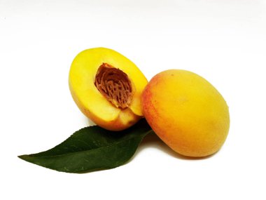 Taze şeftali yumuşak bir arka plan üzerinde ücretsiz