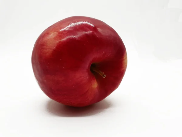 Κόκκινο Μήλο Ελευθέρωσα Λευκό Φόντο — Φωτογραφία Αρχείου