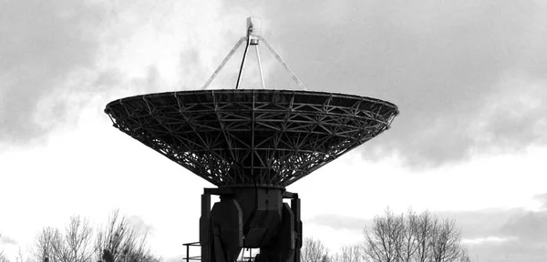 Espejos Parabólicos Radiotelescopio Para Mediciones Desde Espacio —  Fotos de Stock