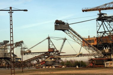 Terkedilmiş linyit açık Ocak madenciliği Grfenhainichen Almanya Ferropolis                      