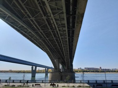 beton köprü desteği alt görünümü