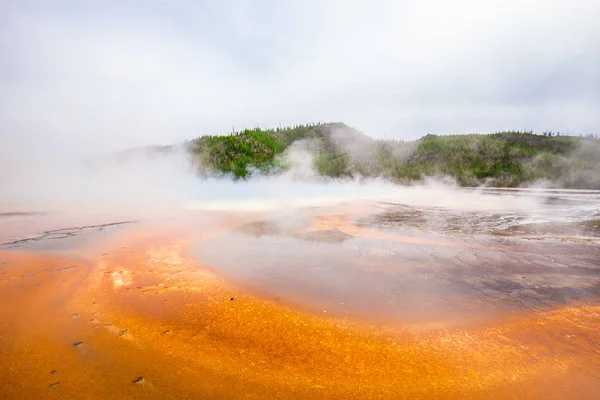 Όμορφη Θερμοσίφωνας Στο Εθνικό Πάρκο Yellowstone Ουαϊόμινγκ Usa — Φωτογραφία Αρχείου