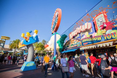 Orlando, Florida, Abd - 11 Mart 2017: Simpson Area'da Krustyland, Macera Adaları