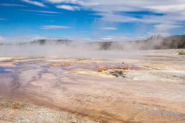 Yellowstone Milli Parkı, Wyoming, ABD güzel Şofben