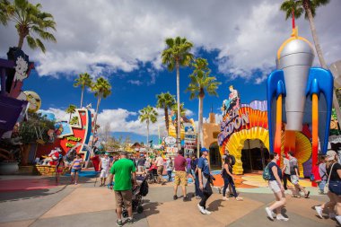 Orlando, Florida, ABD - 11 Mart 2017: Macera Adaları'nda Toon Lagoon yerleri, Universal stüdyo