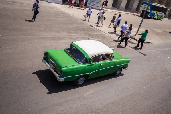 Antiguo Coche Antiguo Calle Del Centro Histórico Habana Cuba —  Fotos de Stock