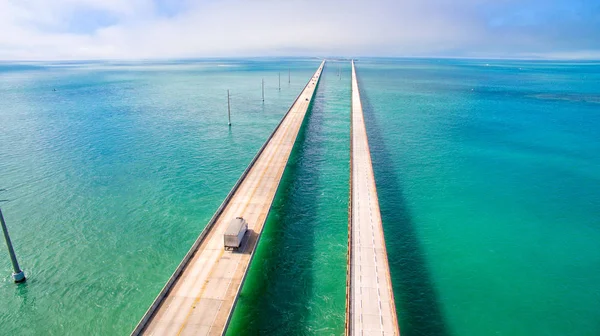 Vista Aérea Del Puente Seven Miles Sobre Agua Azul Florida — Foto de Stock