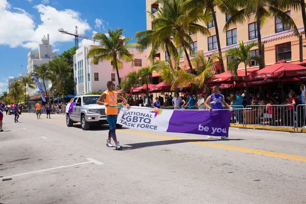 Miami Florida Abril 2016 Personas Que Asisten Desfile Anual Del — Foto de Stock