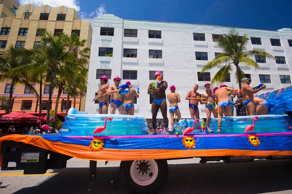 Miami Florida Aprile 2016 Persone Che Partecipano Alla Parata Annuale — Foto Stock
