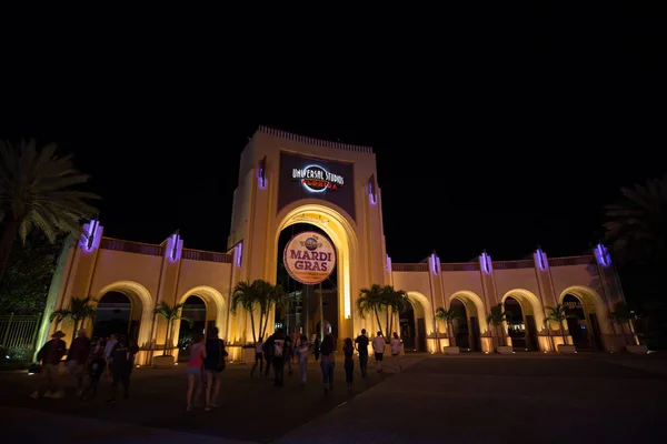 美国奥兰多 2017年3月11日 佛罗里达州奥兰多的环球影城夜间入口 — 图库照片