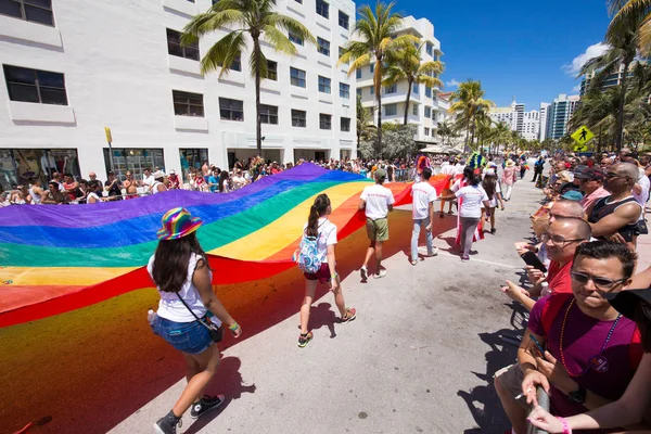 Miami Florida Abril 2016 Personas Que Asisten Desfile Anual Del — Foto de Stock