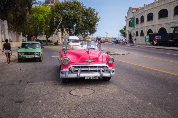 Old Antique Cars Street Historical Center Havana Cuba — Stock Photo, Image