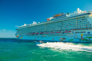 Cruise port Miami Florida, ABD üzerinden Atlantik Okyanusu yüzen gemi