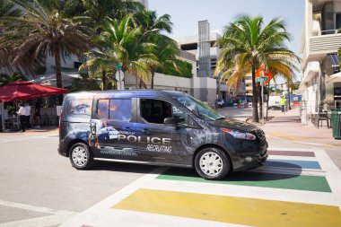 Miami Beach, Florida, ABD - 11 Kasım 2016: South Beach, Miami'deki Ocean Drive'da Gaziler Günü Geçit Töreni