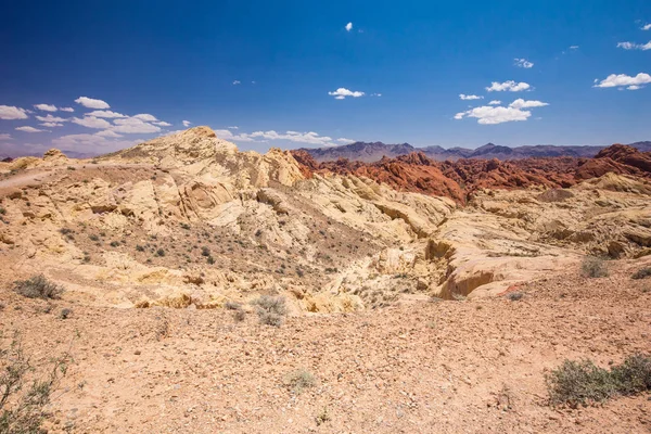 Rocas Rojas Montañas Parque Nacional Arches Valle Del Desierto Utah — Foto de Stock