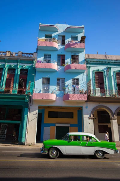 Eski Renkli Binalar Havana Küba Tarihi Merkezinin Sokak — Stok fotoğraf