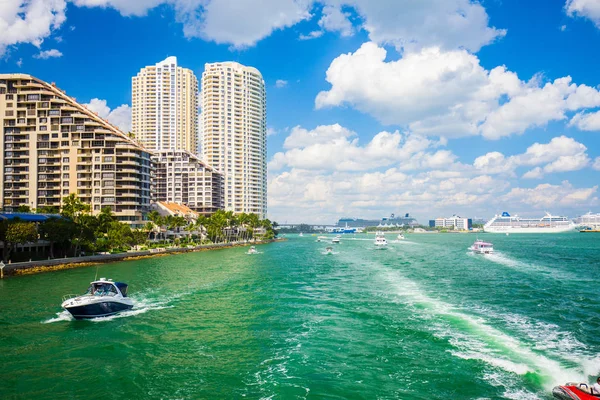 Usa Florida Miami Febrero 2017 Miami International Boat Show Centro — Foto de Stock