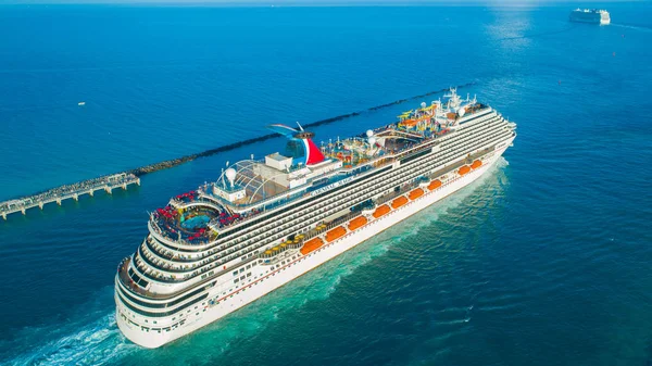 Vista Aérea Crucero Carnival Magic Entrada Océano Atlántico Desde Puerto — Foto de Stock