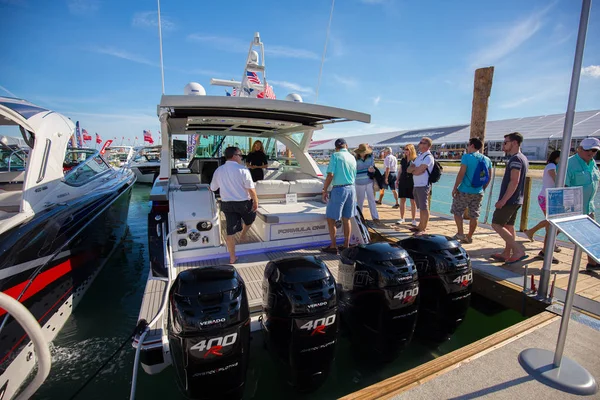 Usa Florida Miami Febrero 2017 Miami International Boat Show Centro — Foto de Stock