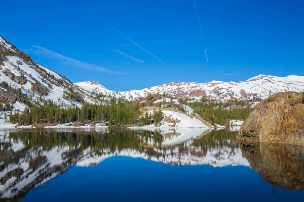 Riflessione Delle Montagne Sul Lago Jackson Vicino Yellowstone Grand Teton — Foto Stock