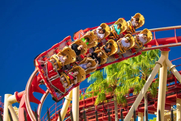 Persone Montagne Russe Rip Ride Rockit Presso Universal Orlando Resort — Foto Stock