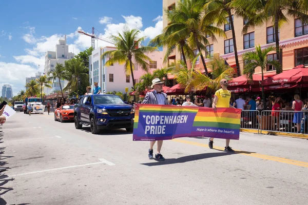 Miami Florida Abril 2016 Personas Que Asisten Desfile Anual Del — Foto de Stock