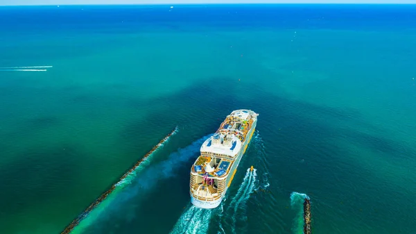 Crucero Symphony Seas Entrando Océano Atlántico Miami Beach Florida — Foto de Stock