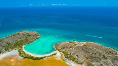 Punta Jaguey, Porto Riko Playa Sucia plaj ve Tuz göllerhavadan görünümü