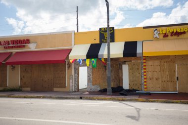 Miami Beach, Florida, ABD - 11 Eylül 2017: Irma Kasırgası'ndan sonra City Miami Beach