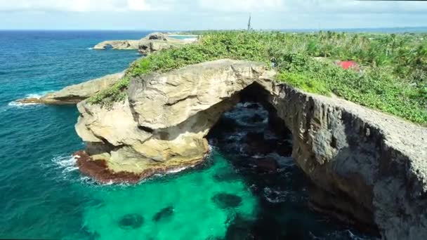 Vista Aérea Hermosa Cueva Del Indio Hatillo Puerto Rico — Vídeos de Stock