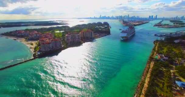 Aerial View Cruise Ship Ncl Getaway Entering Atlantic Ocean Miami — Stock Video