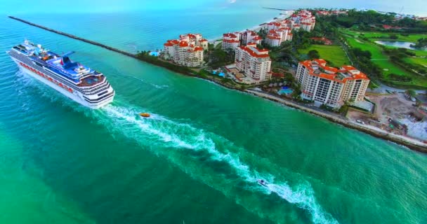 Vista Aérea Navio Cruzeiro Mágica Carnaval Que Entra Oceano Atlântico — Vídeo de Stock