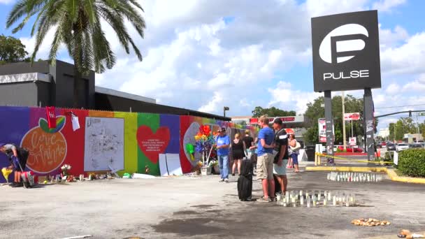 オーランド フロリダ州 アメリカ合衆国 10月2016 オマール マテーンが49人を殺害し パルス内のテロ攻撃 憎悪犯罪で53人を負傷させた場所 オーランドのゲイナイトクラブ — ストック動画