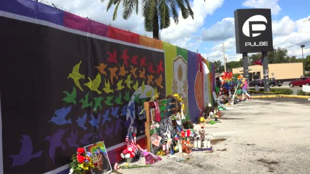 オーランド フロリダ州 アメリカ合衆国 10月2016 オマール マテーンが49人を殺害し パルス内のテロ攻撃 憎悪犯罪で53人を負傷させた場所 オーランドのゲイナイトクラブ — ストック動画