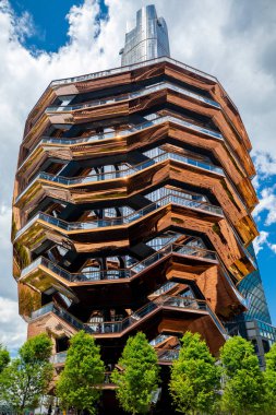 Abd. New York City, Haziran 2019: Gemi Manhattan Hudson Yards Redevelopment Projesi kapsamında inşa edilmiş bir yapı ve dönüm noktası, New York City, New York