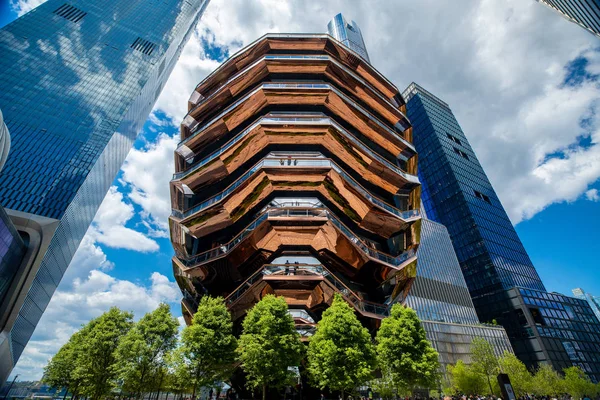 Abd. New York City, Haziran 2019: Gemi Manhattan Hudson Yards Redevelopment Projesi kapsamında inşa edilmiş bir yapı ve dönüm noktası, New York City, New York
