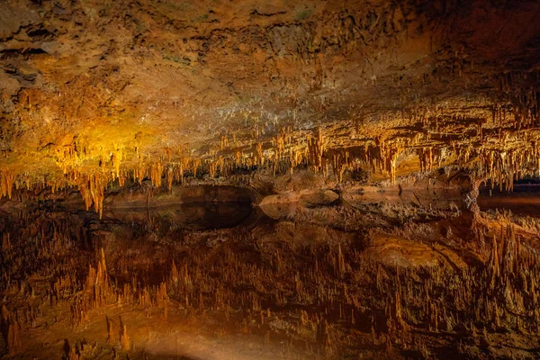 Estalactitas Cuevas Estalagmitas Otras Formaciones Las Cavernas Luray Estados Unidos — Foto de Stock