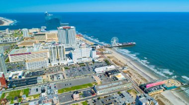 Atlantic City Boardwalk Ve Çelik İskelehavadan Görünümü. New Jersey'de. Abd.