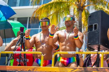 Abd. Florida. Miami Sahili. Nisan 2019: South Beach'te eşcinsel geçit töreni