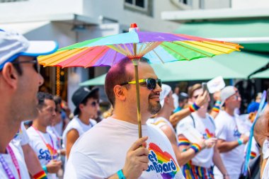 Abd. Florida. Miami Sahili. Nisan 2019: South Beach'te eşcinsel geçit töreni