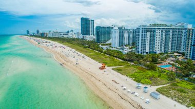 South Beach havadan görünümü, Bulutlu hava. Miami Sahili. Florida. Abd. 