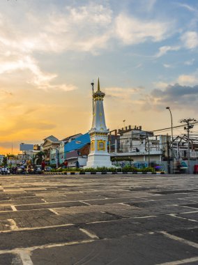 Yogyakarta, Endonezya - Ekim 2018: Yogyakarta şehrinde bir anıt ya da Tugu Jogja kavşağı