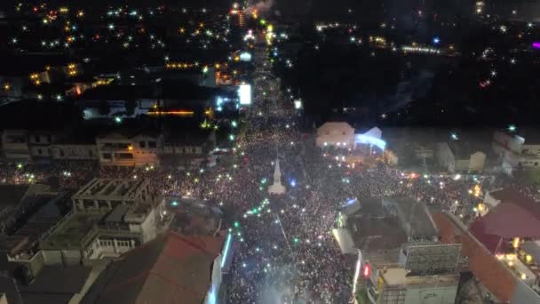 Beaux Grands Feux Artifice Explosent Dans Ciel Ville Yogyakarta Lors — Video
