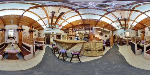 Mogilev, Beyaz Rusya - 22 Nisan 2012: Tam 360 panorama cafe vintage halk tarzı küresel projeksiyon equirectangular.