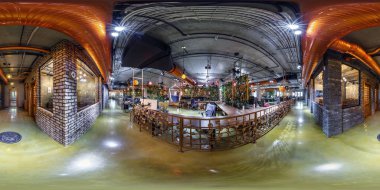 Minsk, Beyaz Rusya - 31 Ekim 2015: Tam 360 panorama coworking şık modern mutfakta küresel projeksiyon equirectangular