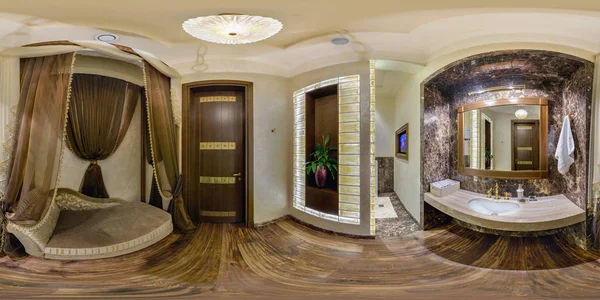 Minsk, Beyaz Rusya - 20 Eylül 2012: Tam 360 derece panorama şık tuvalet içinde küresel projeksiyon equirectangular. Fotogerçekçi Vr içeriği