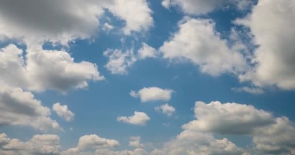 Czas Wygaśnięcia Clip Biały Puszyste Chmury Toczenia Kędzierzawy — Wideo stockowe