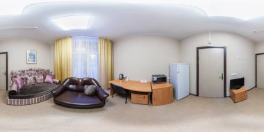 Minsk, Beyaz Rusya - Aralık, 2013:360 panorama görüntülemek konuk oda küçük otel, tam seamless panorama 360 derece açılı görünüş equirectangular küresel projeksiyon, Loca Vr Ar içerik